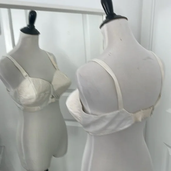 Vintage “Bullet” Bra - Picture 4 of 8